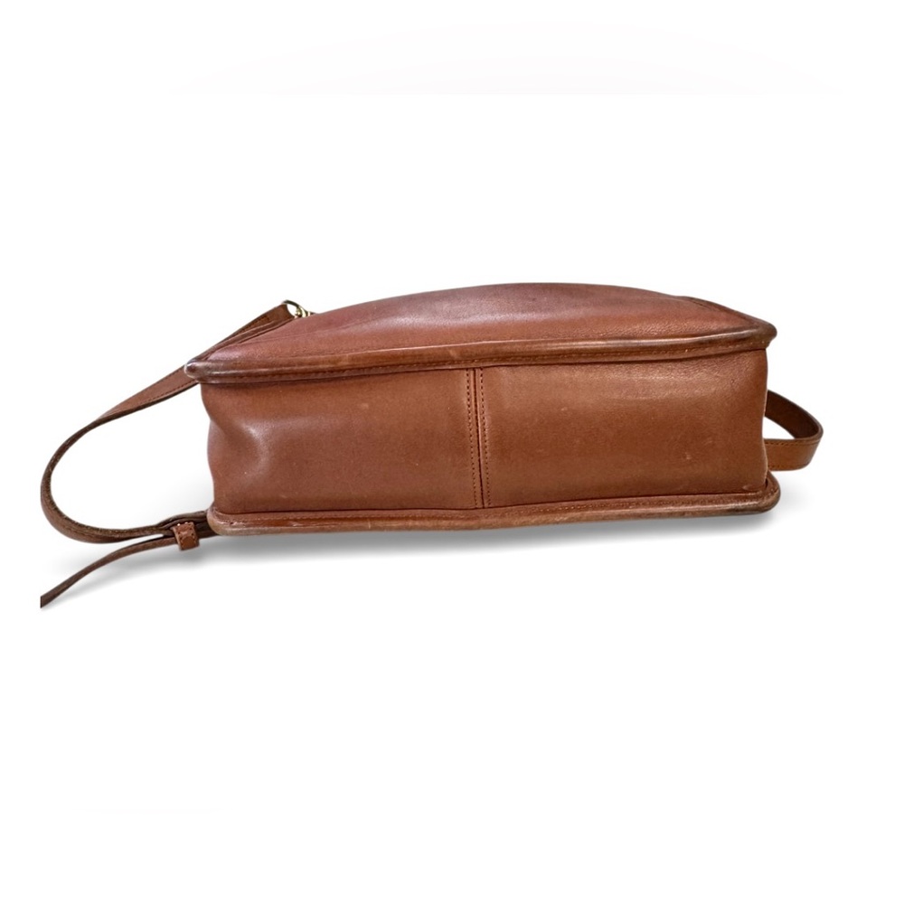 Vintage Coach Willis British Tan Crossbody Bag - Picture 4 of 13